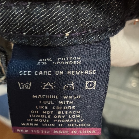 Vigoss New York Capris - Picture 5 of 9